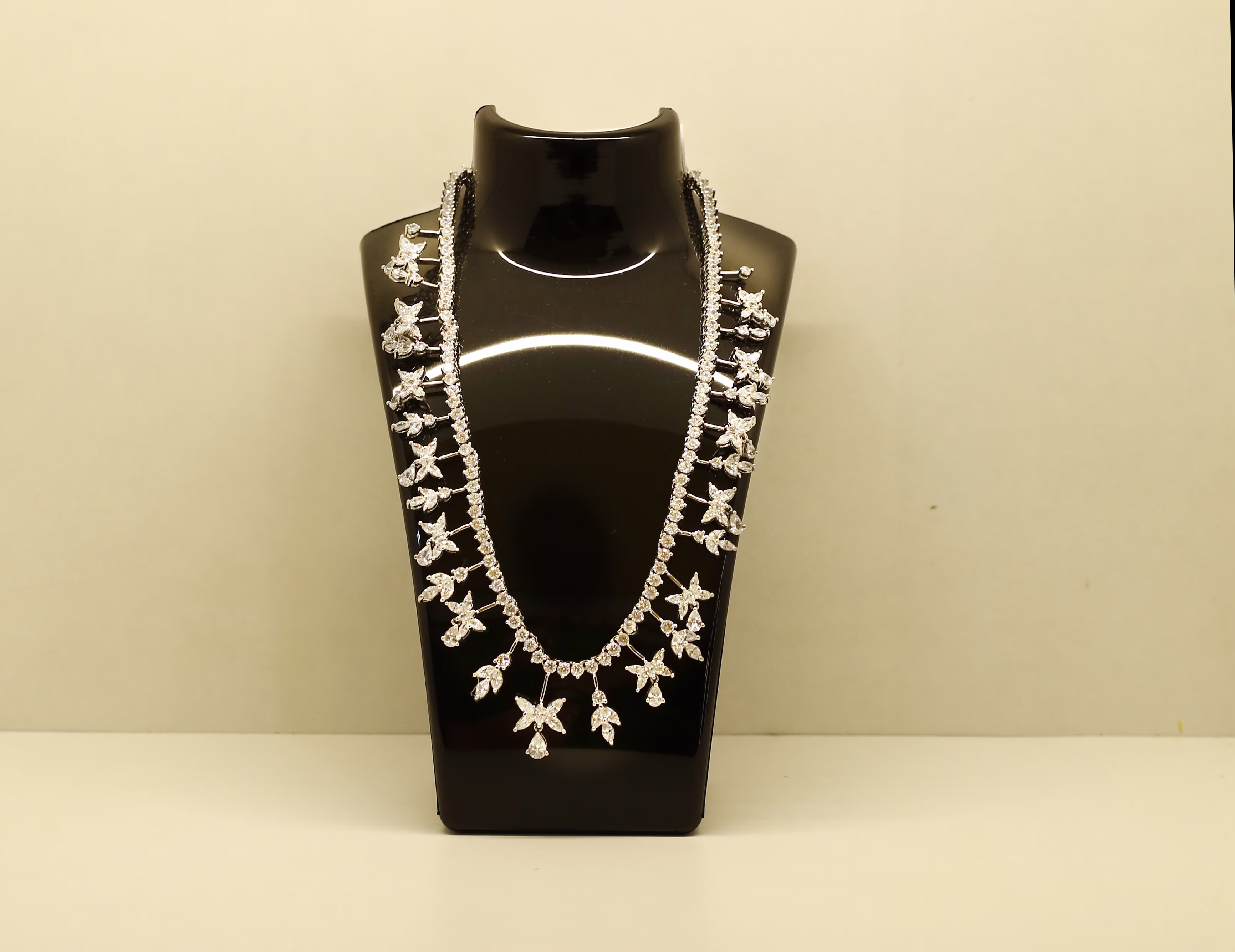 Styling Gold Jewellery for Every Occasion